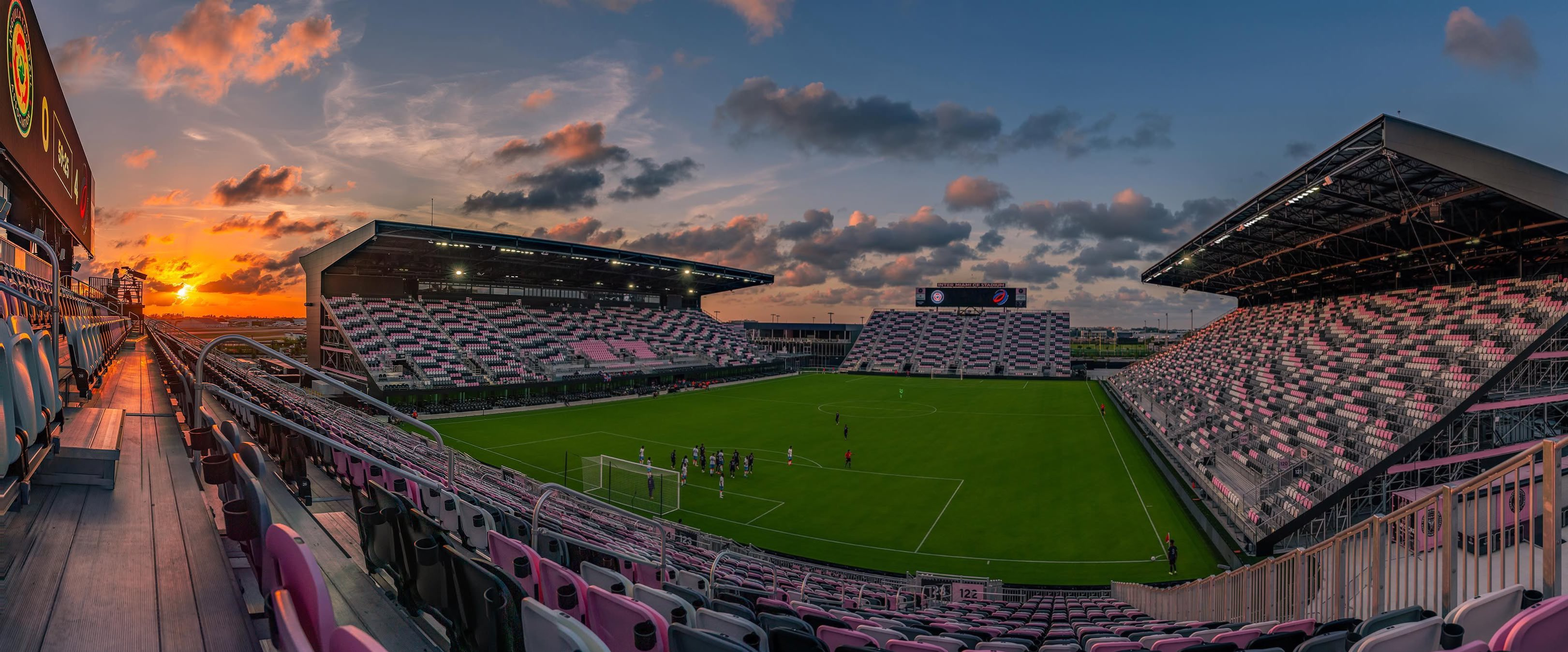 🏟明天就是这座球场的告别演出了……🔜迈阿密国际4月份启用新球场~NU体育场！