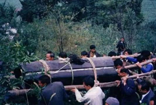 土葬不一定是最好的。人死后，身体还是活的！99%的人根本不知道，其实人在死后埋入