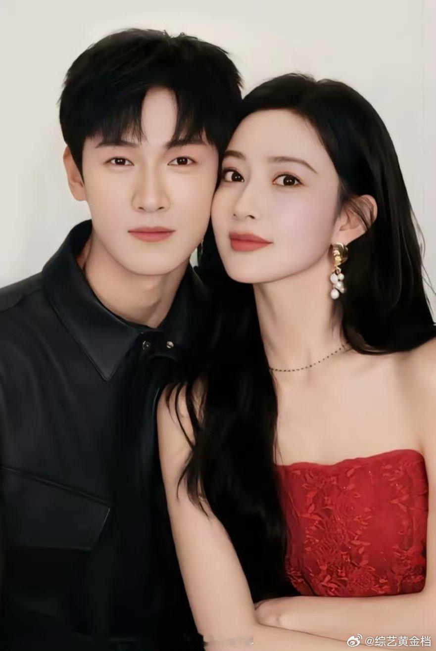 孟子义李昀锐香港应援大屏孟子义李昀锐应援大屏 香港的街头从不缺热闹，但豹豹猫猫的