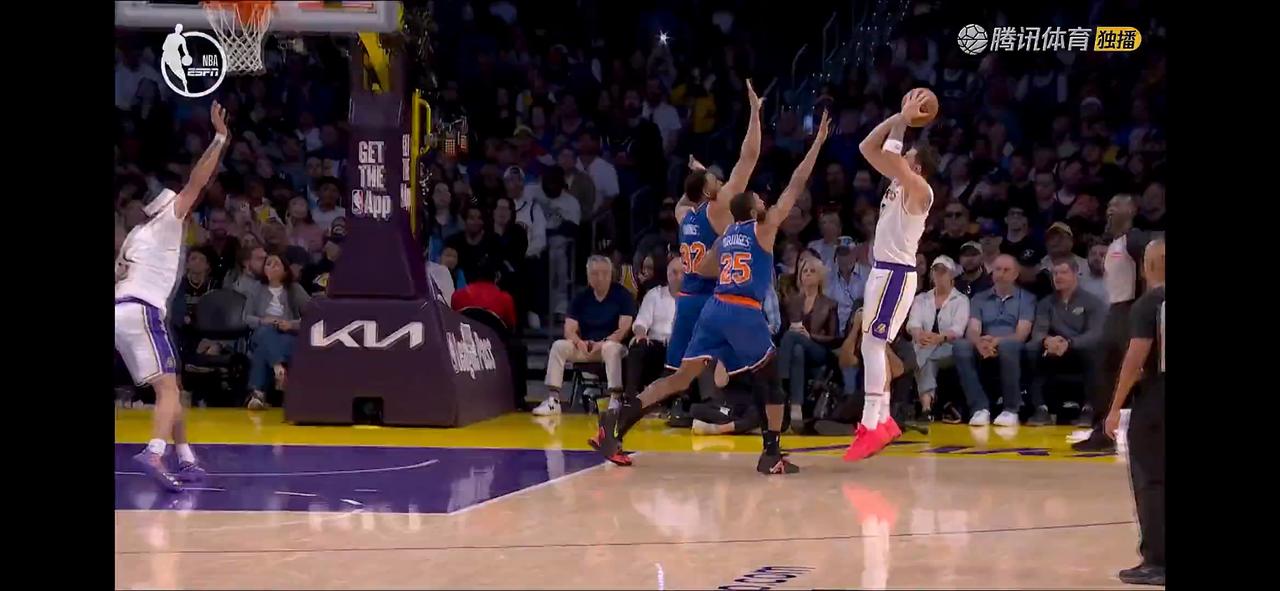 2连胜！湖人竟凭防守轻取尼克斯？詹姆斯慌不慌？
全场一直领先，最多时领先了个詹姆