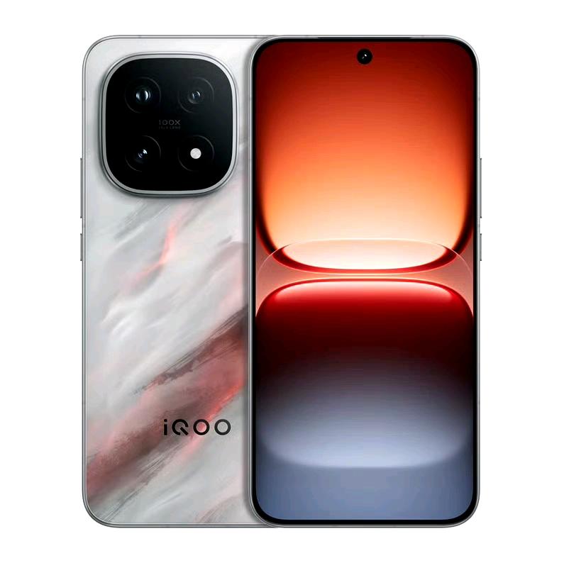 iQOO16新外观采用左上矩阵三摄像头模组，并且这一次iQOO16同样采用三星2