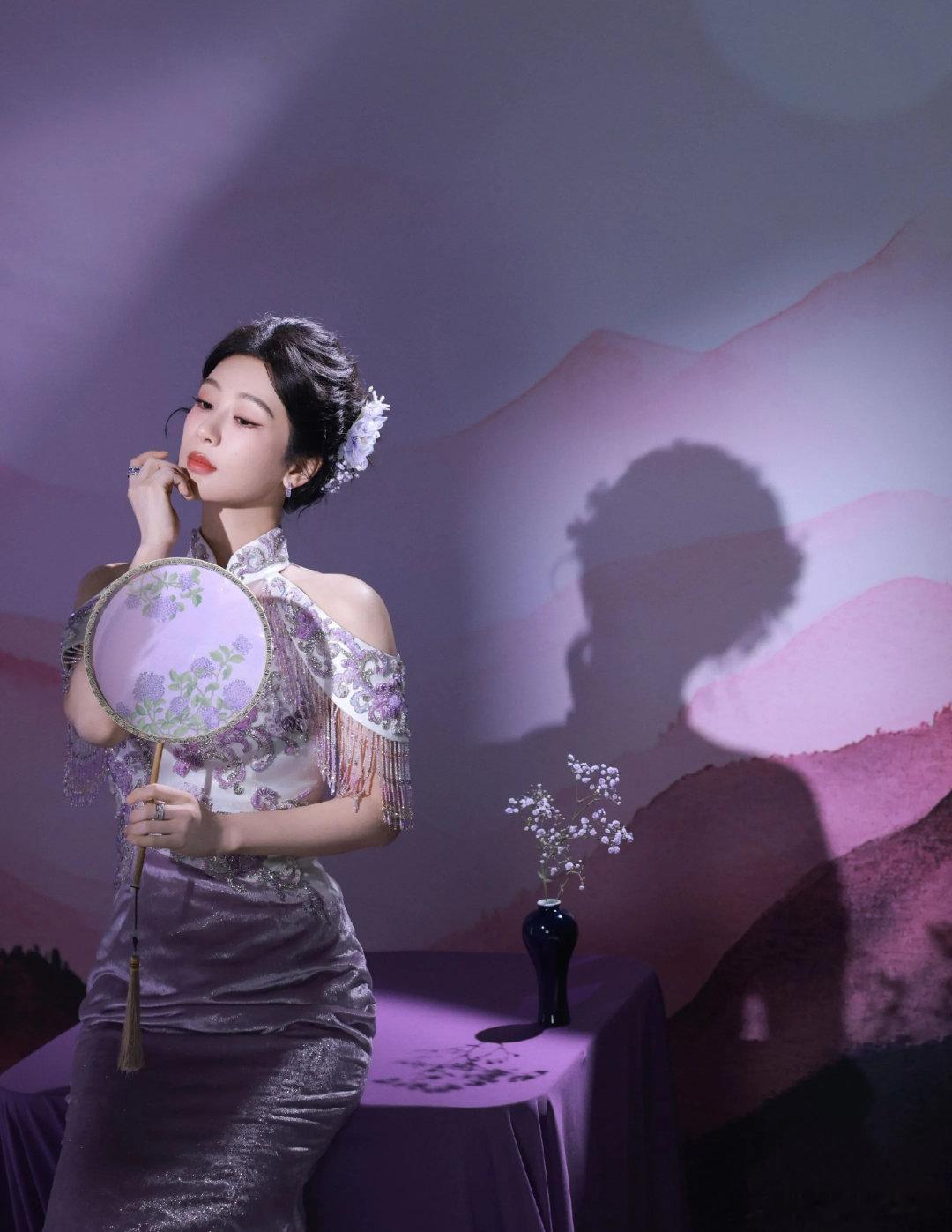 杨紫 yz杨紫 “宇宙山河浪漫银河星空璀璨月光是大海的梦境而你是我的宝藏.”
