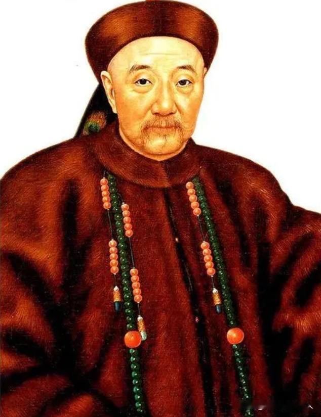 胡雪岩预感被抄家，深夜趁12个小妾熟睡，命令管家掀开被子，取出床底下藏的银两，然