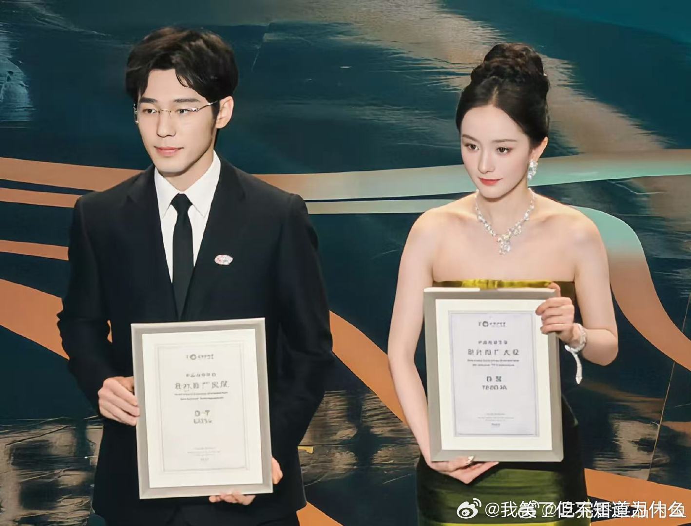 杨幂海外推广大使杨幂白宇获海外推广大使杨幂白宇获白玉兰海外推广大使 