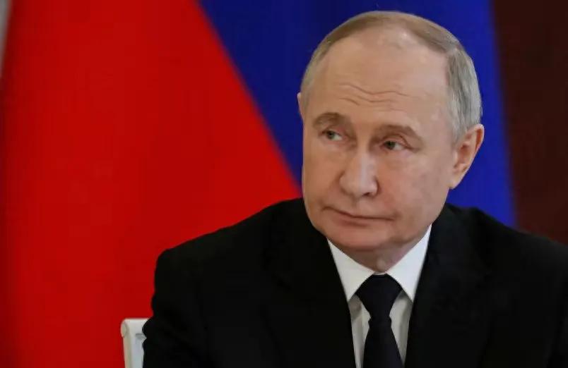 普京指出，耶伦说中国电动汽车产能过剩，我不认为她是个文盲，她只是在玩弄事实。

