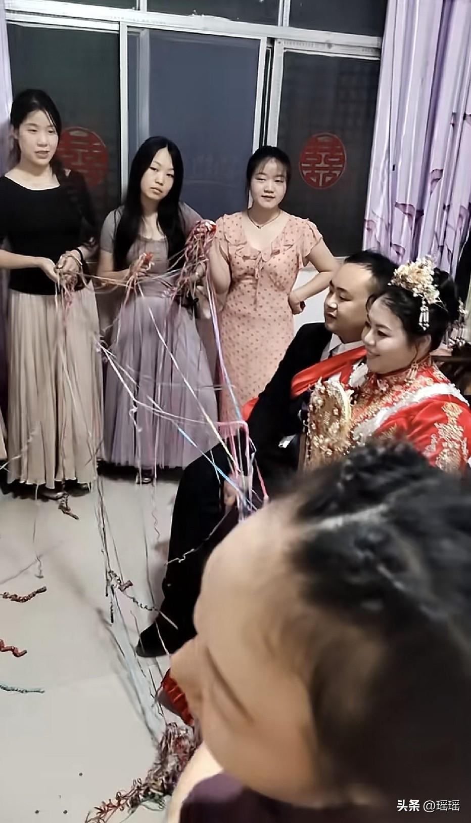 伴娘比新娘好看一点