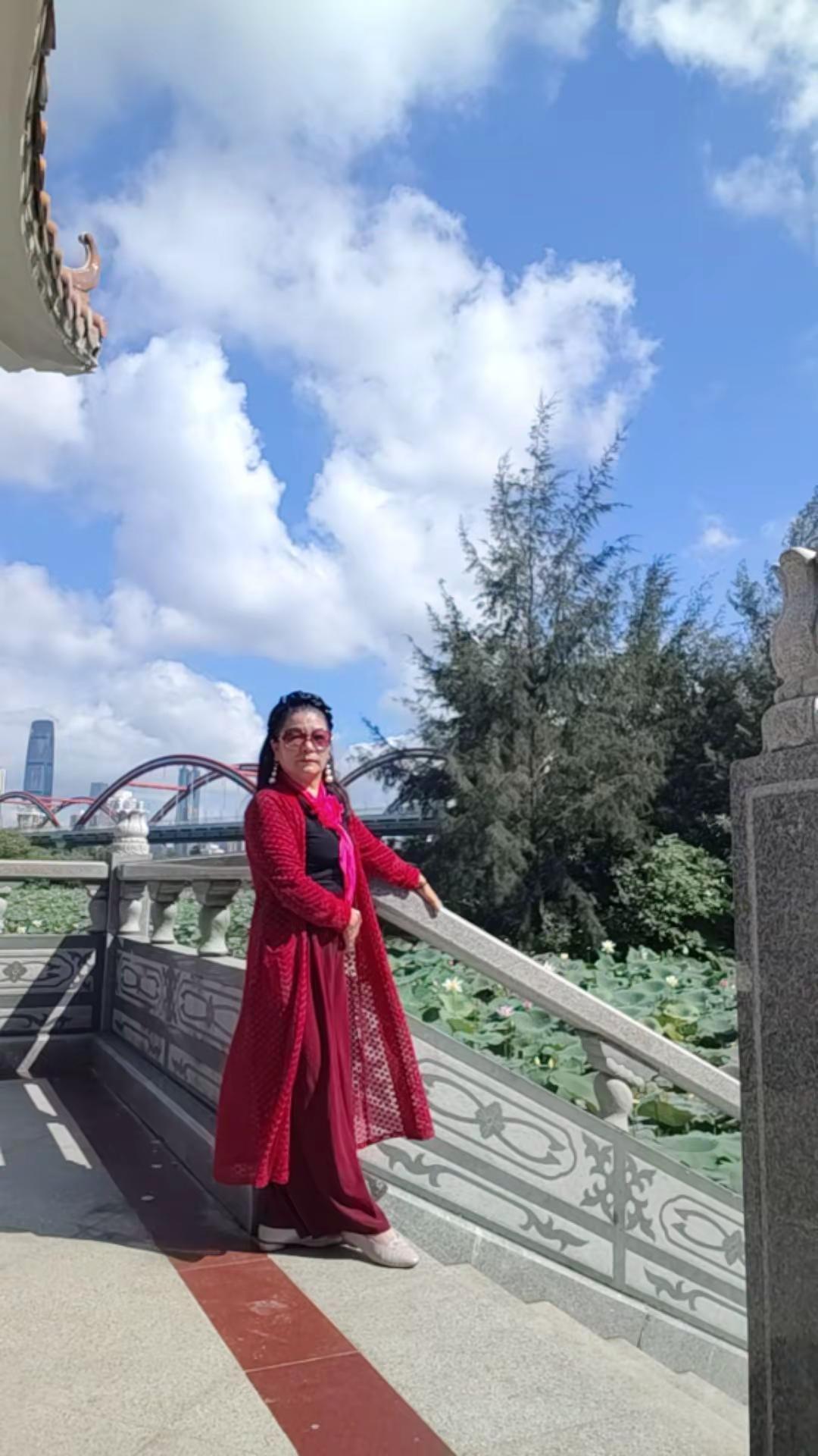 做气质优雅的女人 爱生活爱自拍爱臭美 自信女人最美