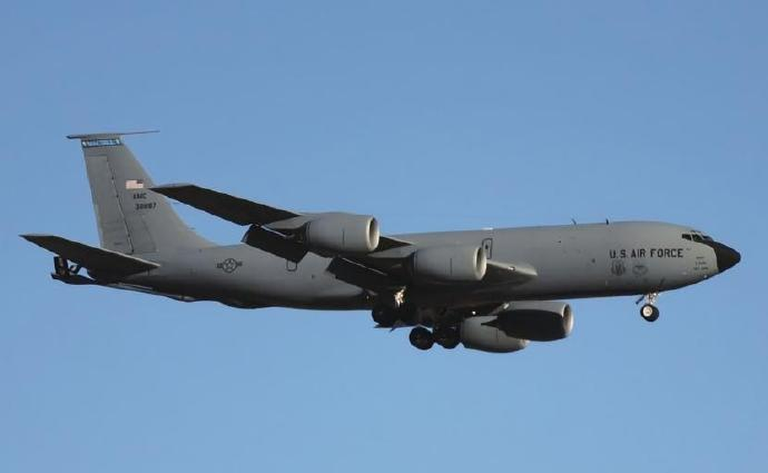 每天认识一件兵器 KC-135“同温层油船”空中加油机KC-135“同温层油船”