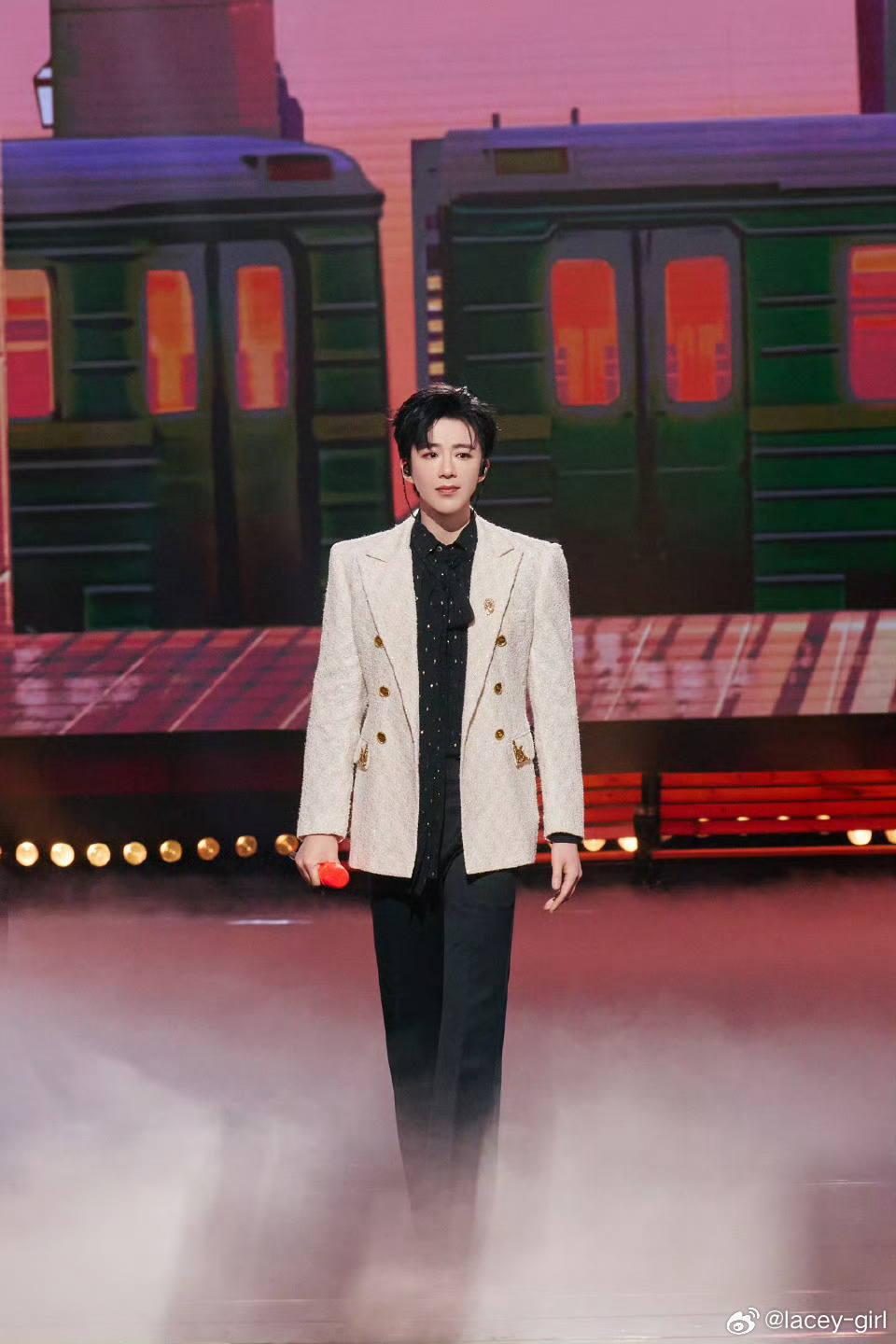 摩登兄弟 在线冲浪，终于遇到你啦！啊啊啊，老大，恭喜刘宇宁杭州站售罄 🎉🎉预