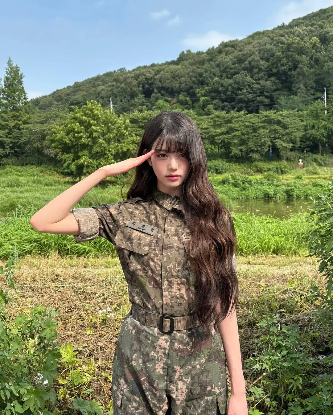 IG 更新🫡🪖💖- - -> 🫠 张教官…我喜欢你！
