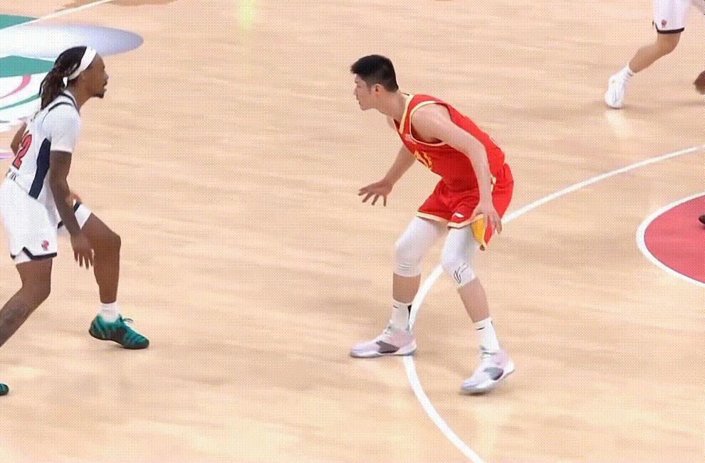 对不起麦考尔！我错了！你这状态真的猛啊，外线干拔颜射胡金秋，三节没打完得分也过2