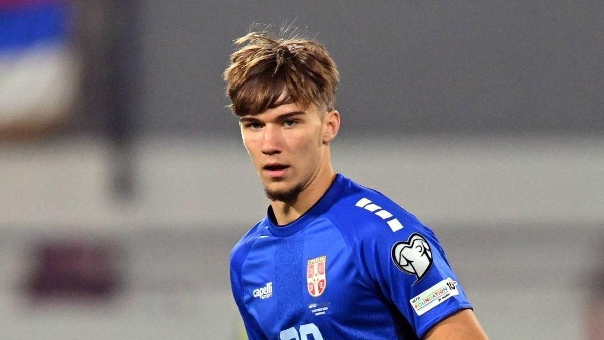 拜仁慕尼黑已联系贝尔格莱德红星，询问Vasilije Kostov（17岁/进攻