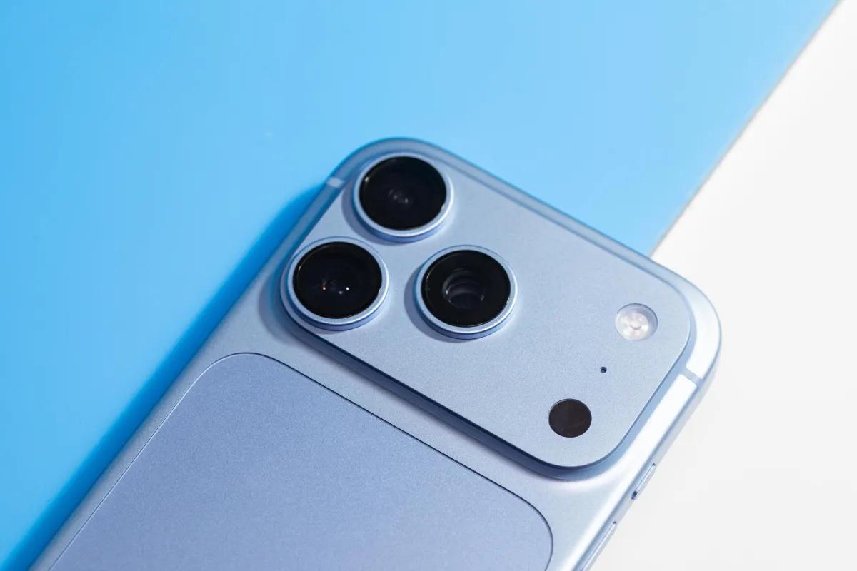 iPhone18Pro系列成交额创历史新高又卖爆了？[吐舌]涨价1000块钱起步