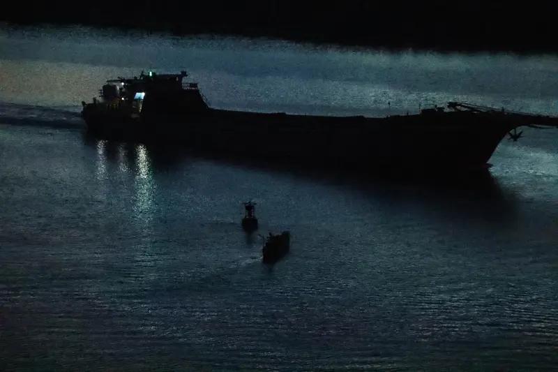 “船在水中走”这个上联很妙，短短五字勾勒出小船在水面悠悠前行的画面。从结构看，“