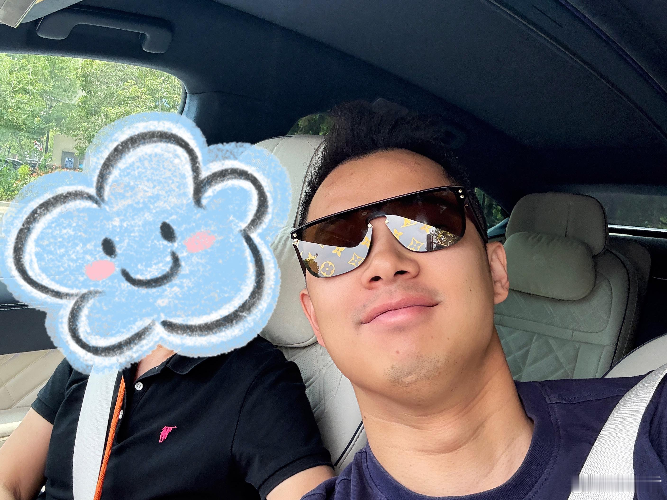 陪我妈吃了个日料🍱，又打了场至少五年没摸过的羽毛球（被虐），各位冠军周末都整了