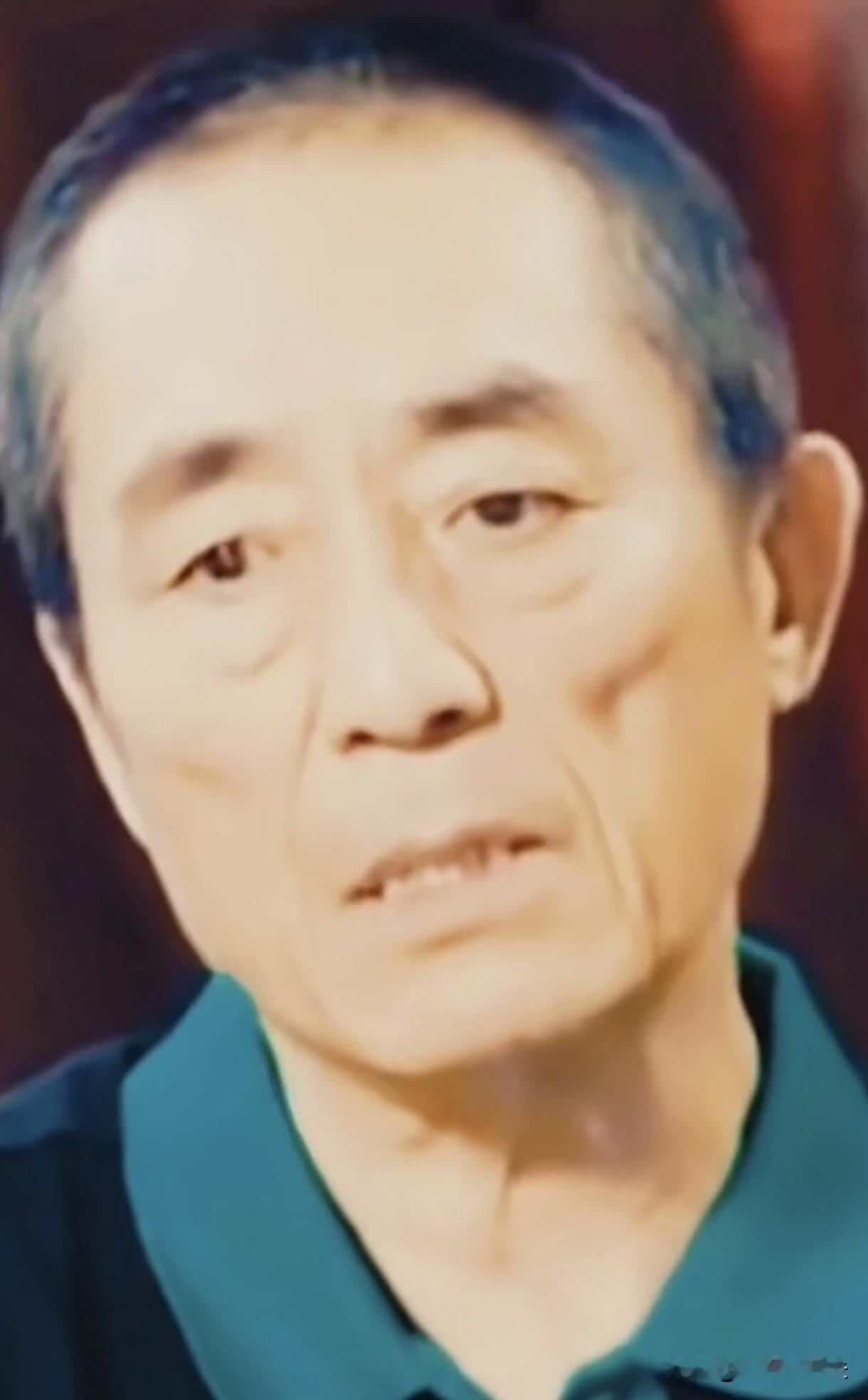 《张艺谋与UFO》
       1985年夏天，陈凯歌筹备执导电影《大阅兵》，