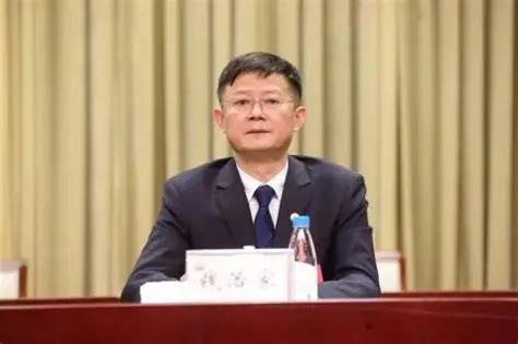 中国石油天然气销售分公司原总经理钱治家被查：管着全国六成气量的销售老总落马，中间