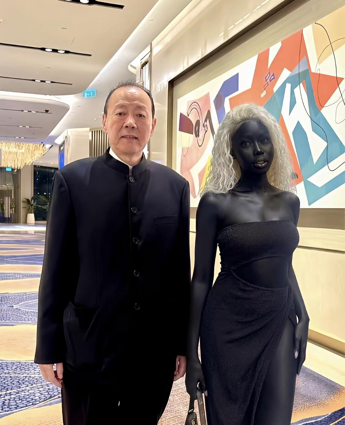 侯总这是要学斯瓦西里语了吗？侯总 侯总外语梗 侯总日常 侯总学习外语