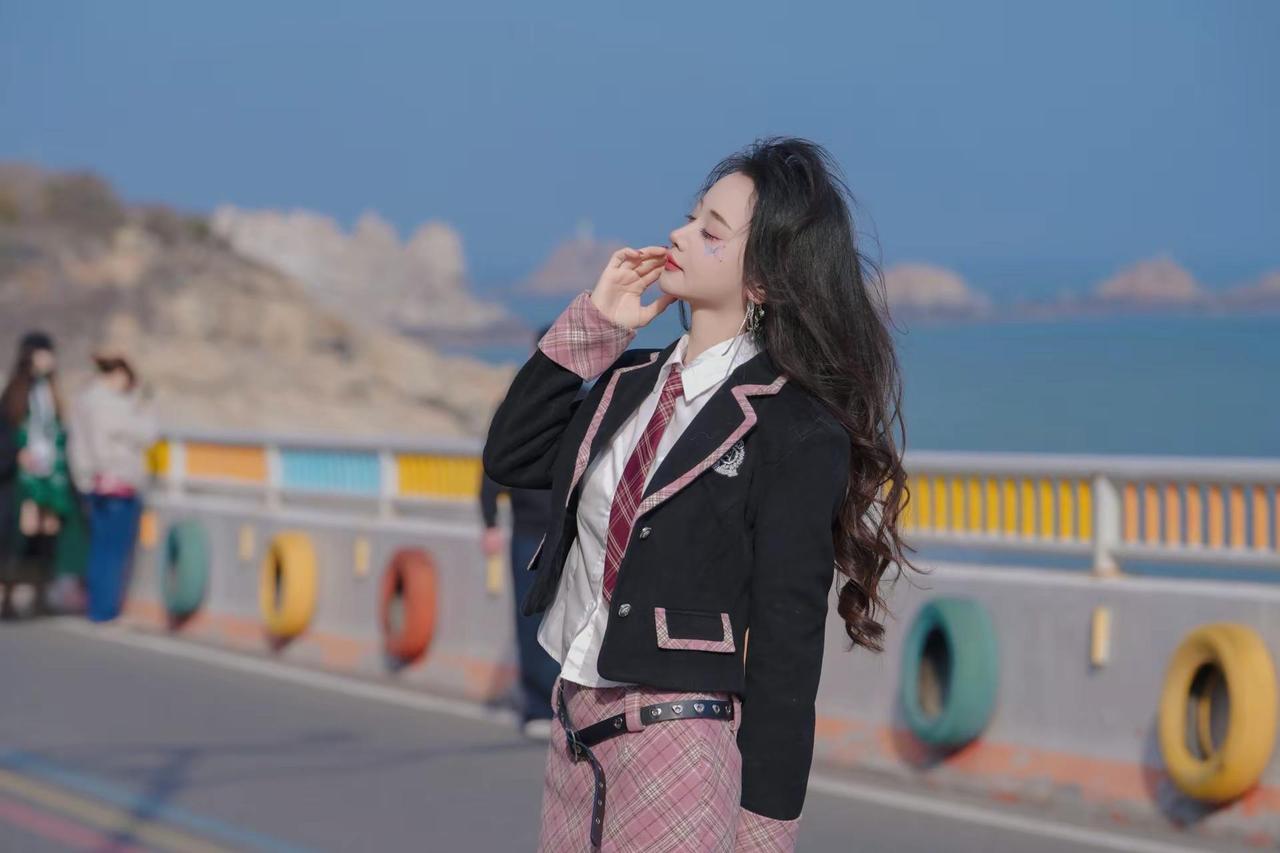 一半是蔚蓝大海，一半是五彩斑斓。这是属于湄洲岛的独家告白旅行推荐官 湄洲岛 旅拍