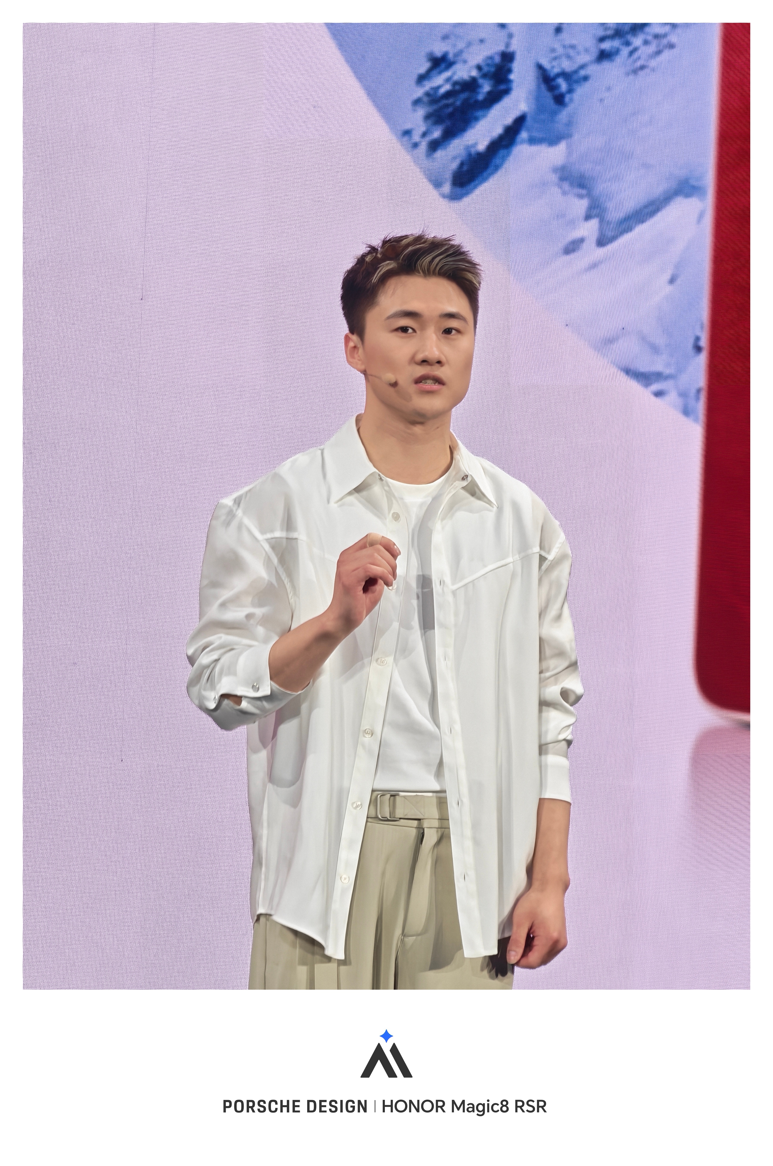 周末偶遇徐梦桃前不久在荣耀Magic V6发布会现场也见到了徐梦桃，人感觉特别的