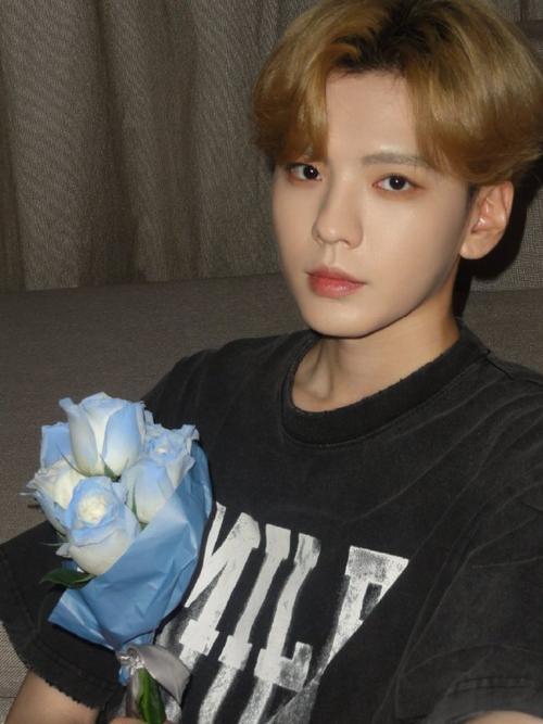 2025年11月15日北京演唱会上，28岁的毕雯珺以一曲《Sugar On My