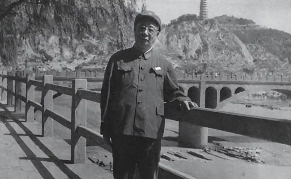 总参谋长职位65年长期空缺，毛主席拟提拔陈士榘，陈士榘却直言：此职不宜由我担任吗