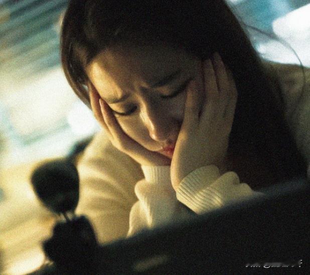 刘亦菲果然是85花里的定海神针，不管是演古装还是现代剧，演技从来就没有翻过车。你