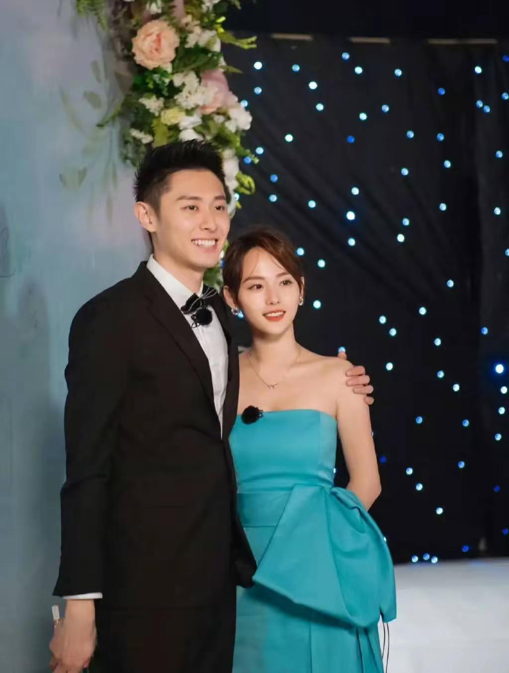 关于婚姻和感情的誓言是最不能信的，但也不能说发誓的人道德败坏，因为几乎所有的结婚