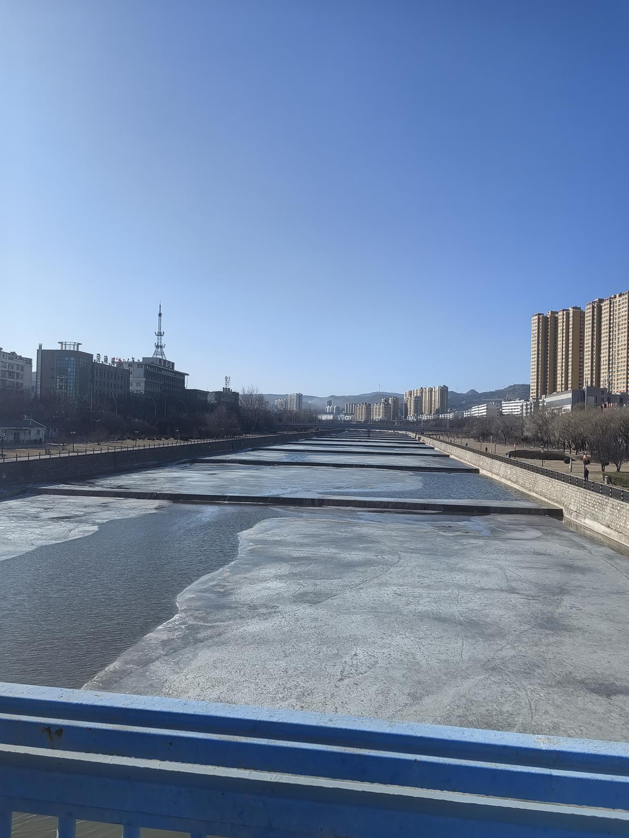 集卡领红包七九河开了，气温开始升高了。