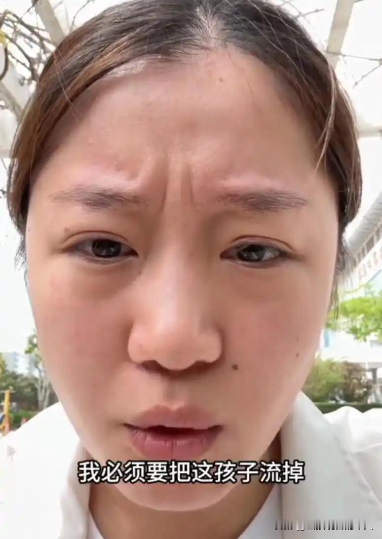 “别吃死你！”
河南孕妇事件上热搜。
后续是孩子没了，婚也离了，全网称快。
女子