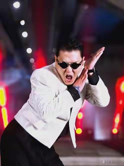 近日，韩国知名艺人“鸟叔”朴载相（PSY）因涉嫌违规开具精神类药品及代收相关药品