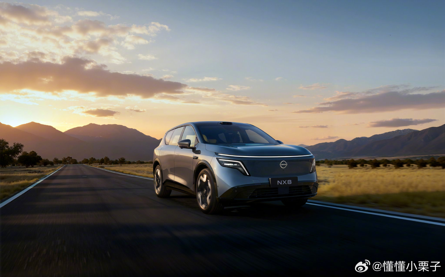 东风日产NX8以情绪价值 + 硬核实力，彻底治愈日常通勤疲惫。63英寸AR-HU