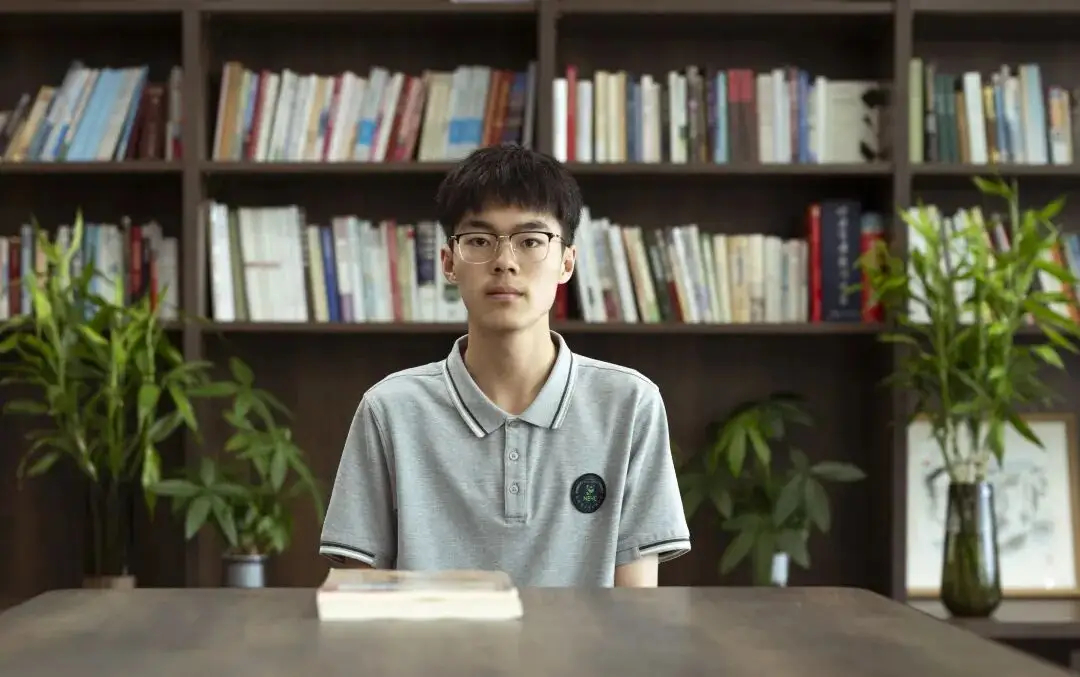 高考707分考生分享学习方法高考707分，这个成绩对王翔云熙来说，一点不意外。接