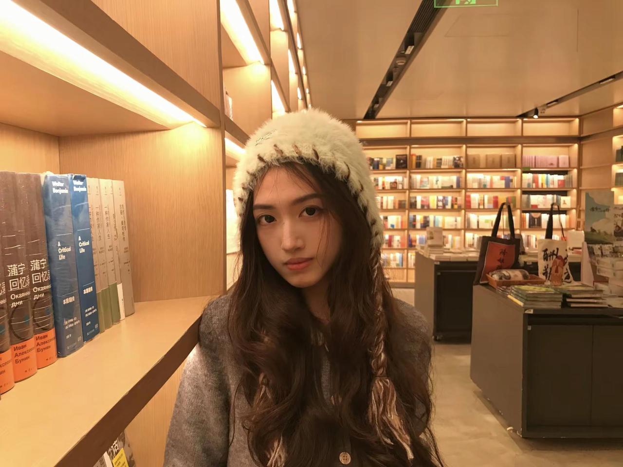 你走了之后，我习惯了拼好饭，我以为只要吃得够多，就可以拼好我们那破碎的关系头发改