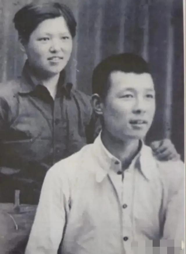 八路军副旅长相亲被拒，女排长一句话尽显巾帼初心

1939年，战友们给24岁的八