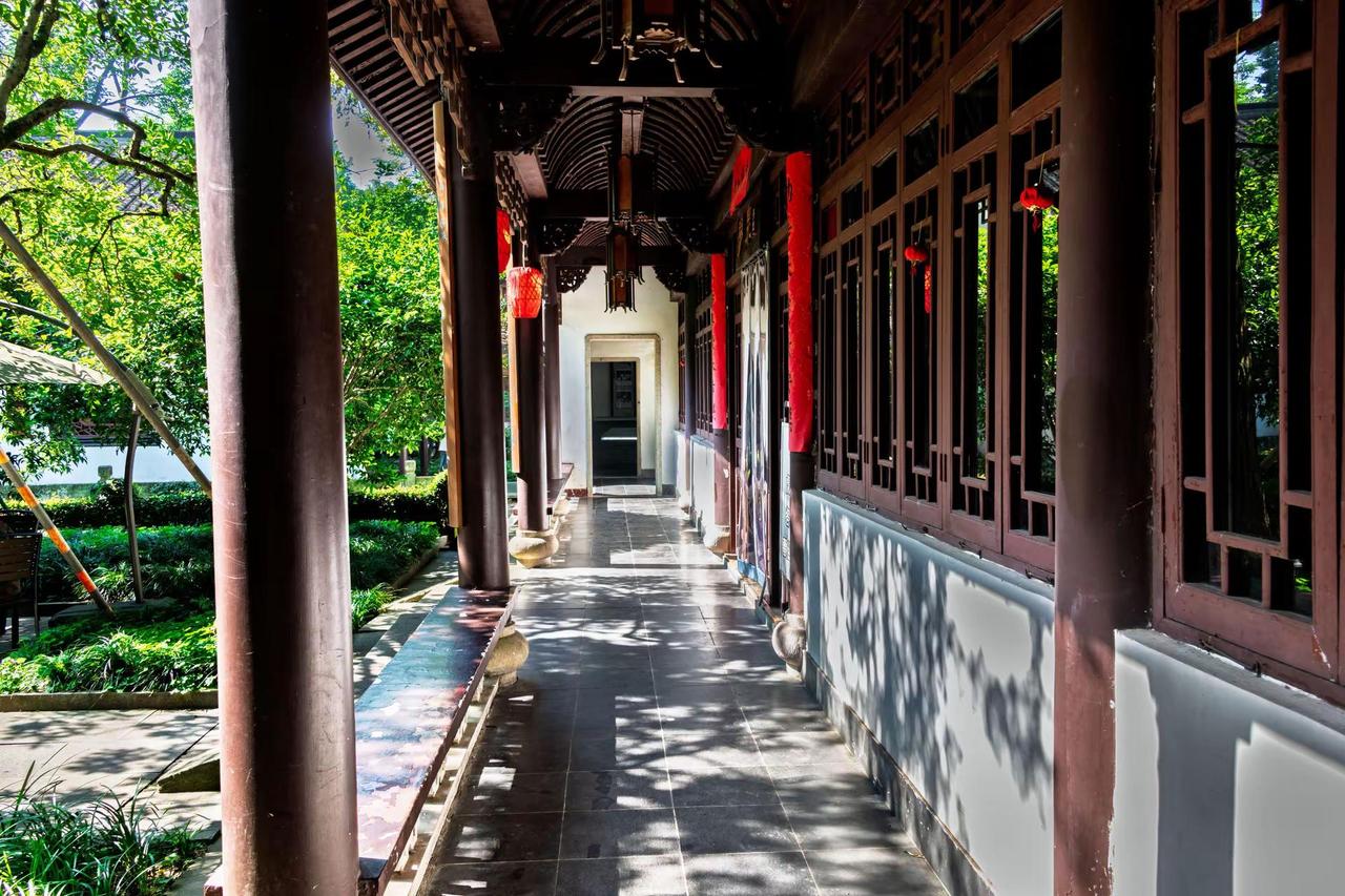 杭州虎跑公园。杭州虎跑公园邂逅江南园林的诗意 江南古园林 江南古建之美