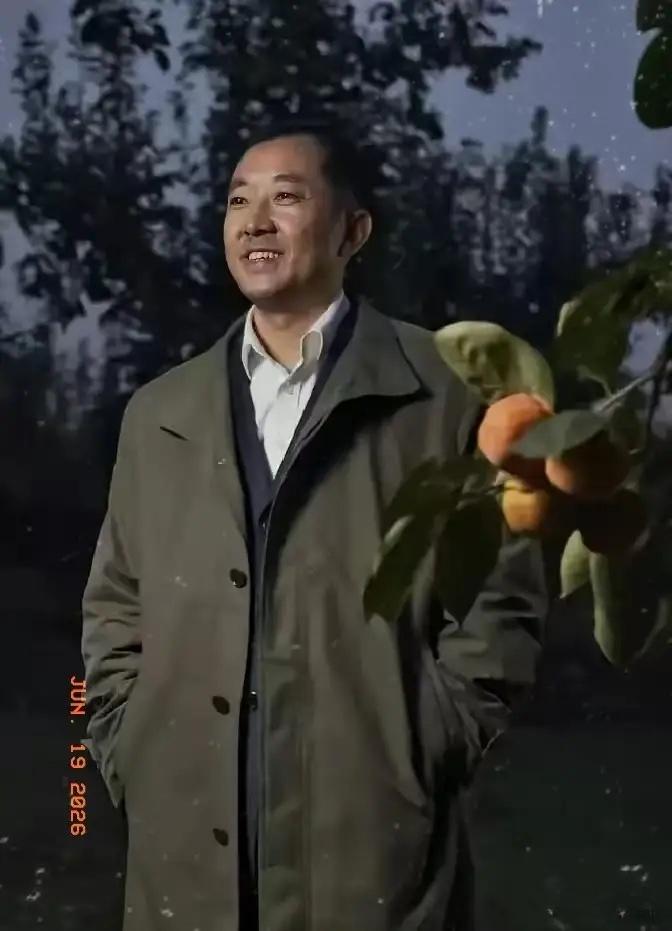 “清华硕士”毕业的县委书记陈行甲，语出惊人：“贪官贪的钱，一个是养儿子，一个是买