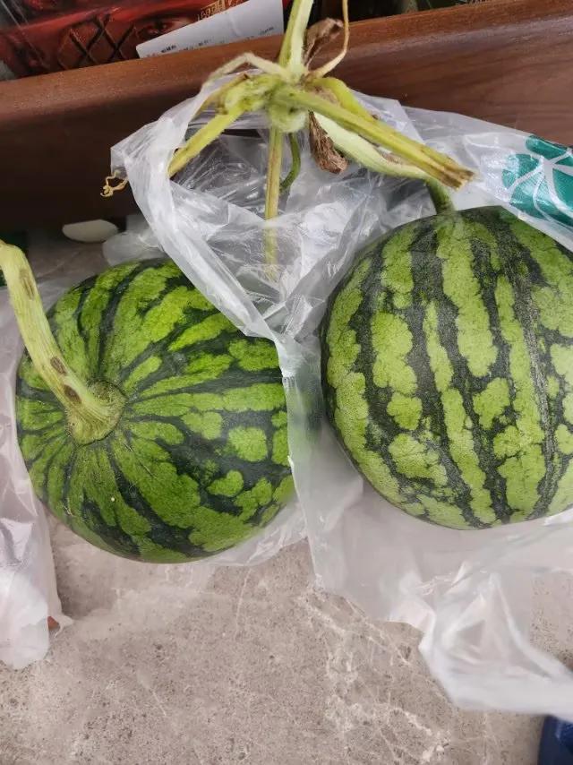 麒麟西瓜作为“高端解暑神器”，其稳定的品质是夏季水果市场的“销量之王”
微头条《