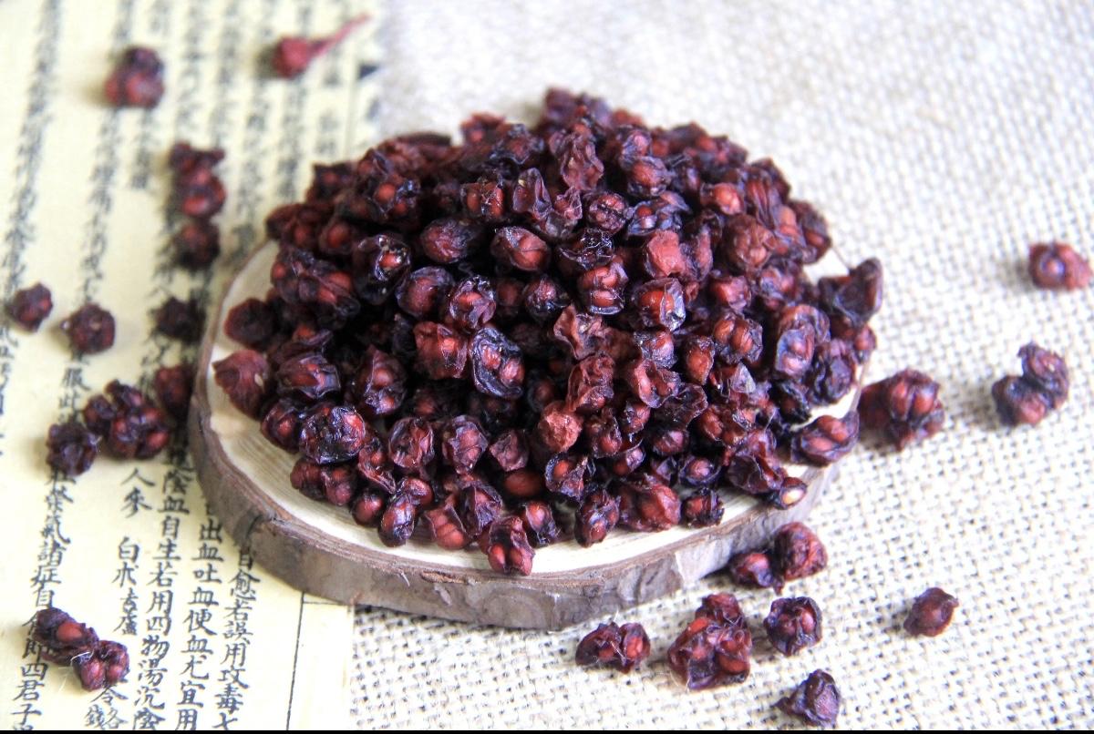 中药五味子野生和种植的区别
为什么“两年催生”不如“四年野生”？

有效成分缩水