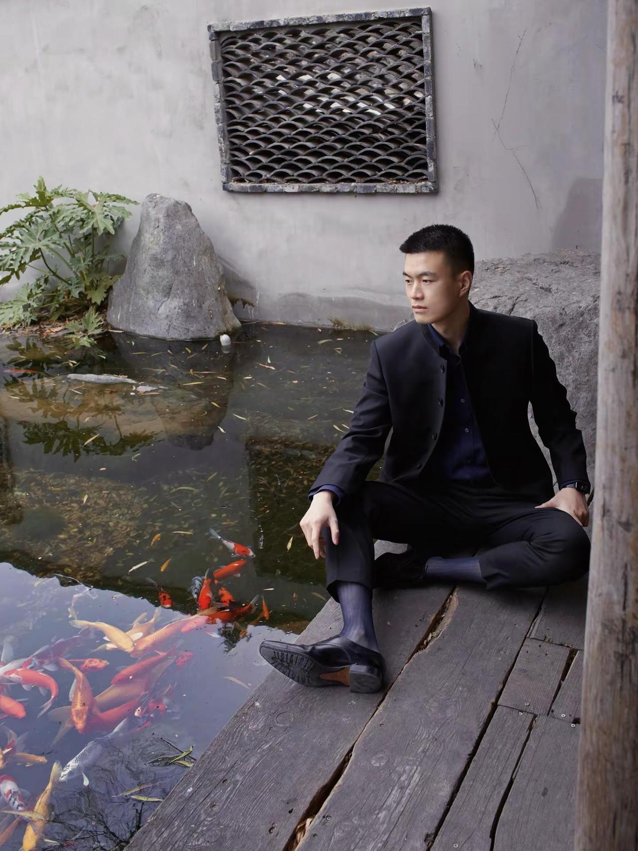 入春。男士西装穿搭 创作者中心 创作灵感 轻熟穿搭