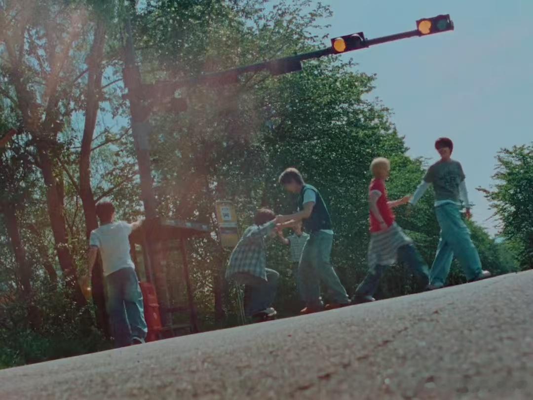 金在中新男团先行曲MVVAYONN先行曲MV像青春电影 VAYONN先行曲上线直