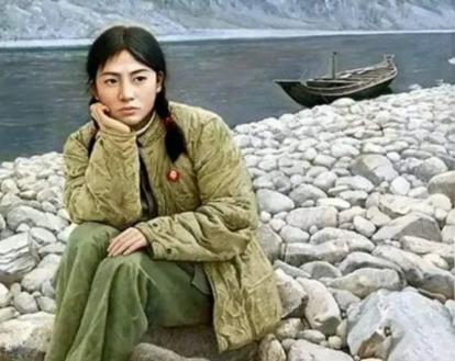 1972年，21岁知青李文忠救起一名11岁的落水女孩。然而，女孩竟认真地对他说了