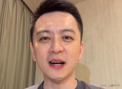 杨鸣谈中国男篮：

“首先就是个人能力不足，却总想靠个人能力去解决问题，但是，这