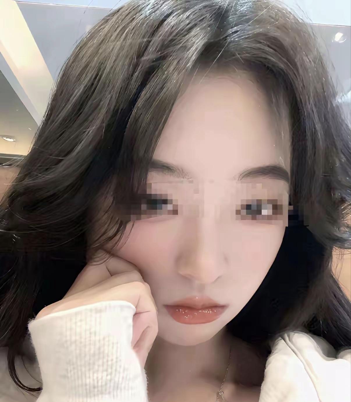 对于在韩国出事的中国姑娘文文，各种说辞的都有！
我个人认为，作为一个女孩子，跟上