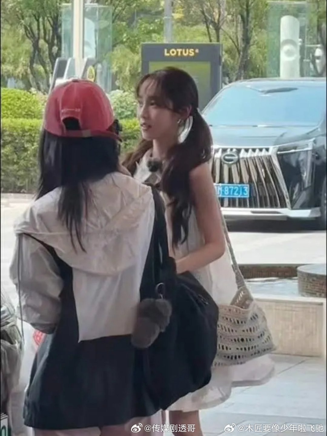 🥭李超团队+星驰«花儿与少年第八季»影后季北京正式开录，路透出炉，吴君如、殷桃