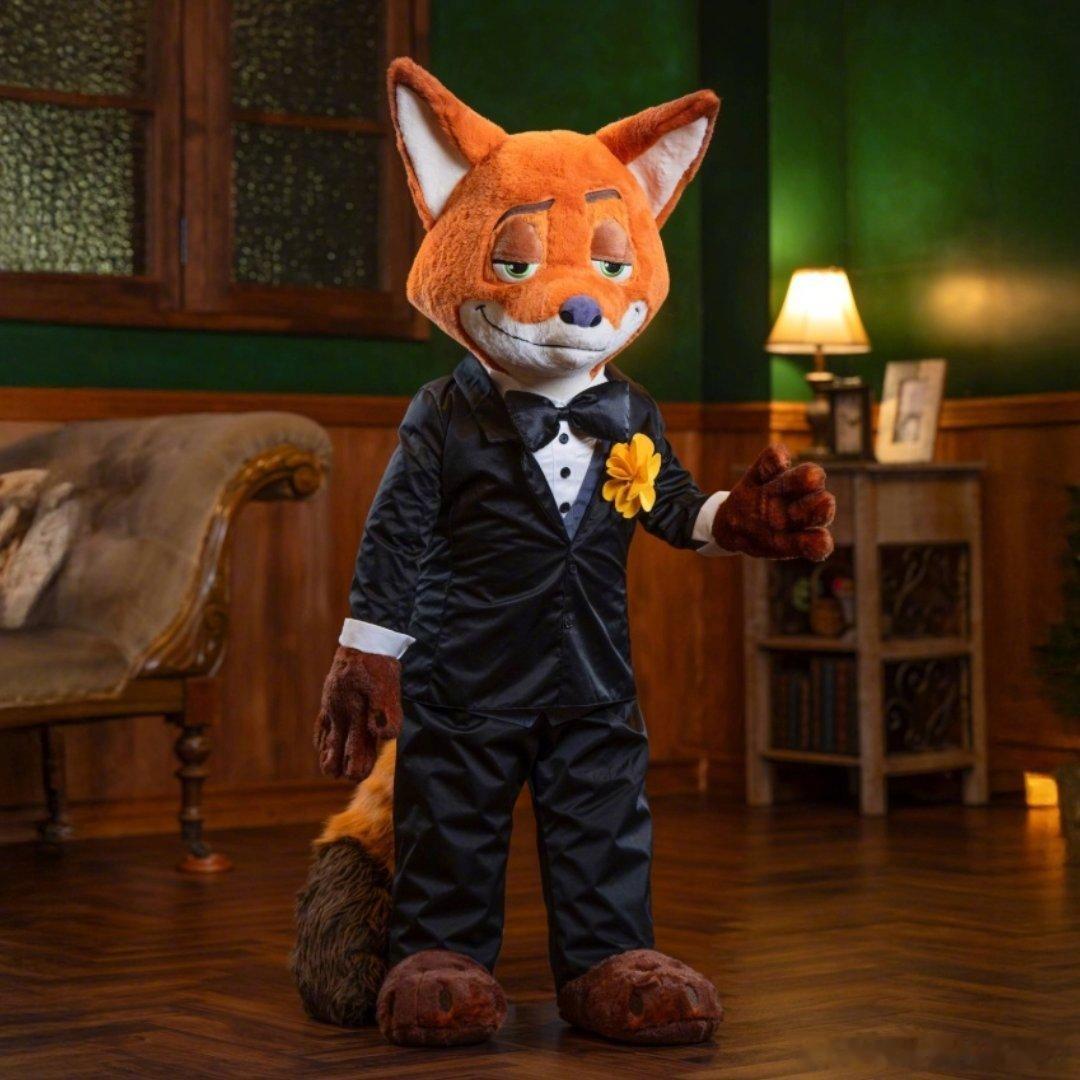 迪士尼在日本推出的《疯狂动物城》狐尼克等身玩偶是认真的吗？跨年电影愿