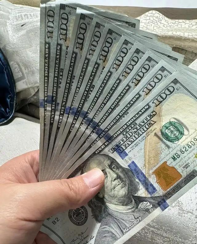 有人问，要是真打起来了，咋办？我跟你说，最先崩的，可能不是哪个军事目标，而是你手