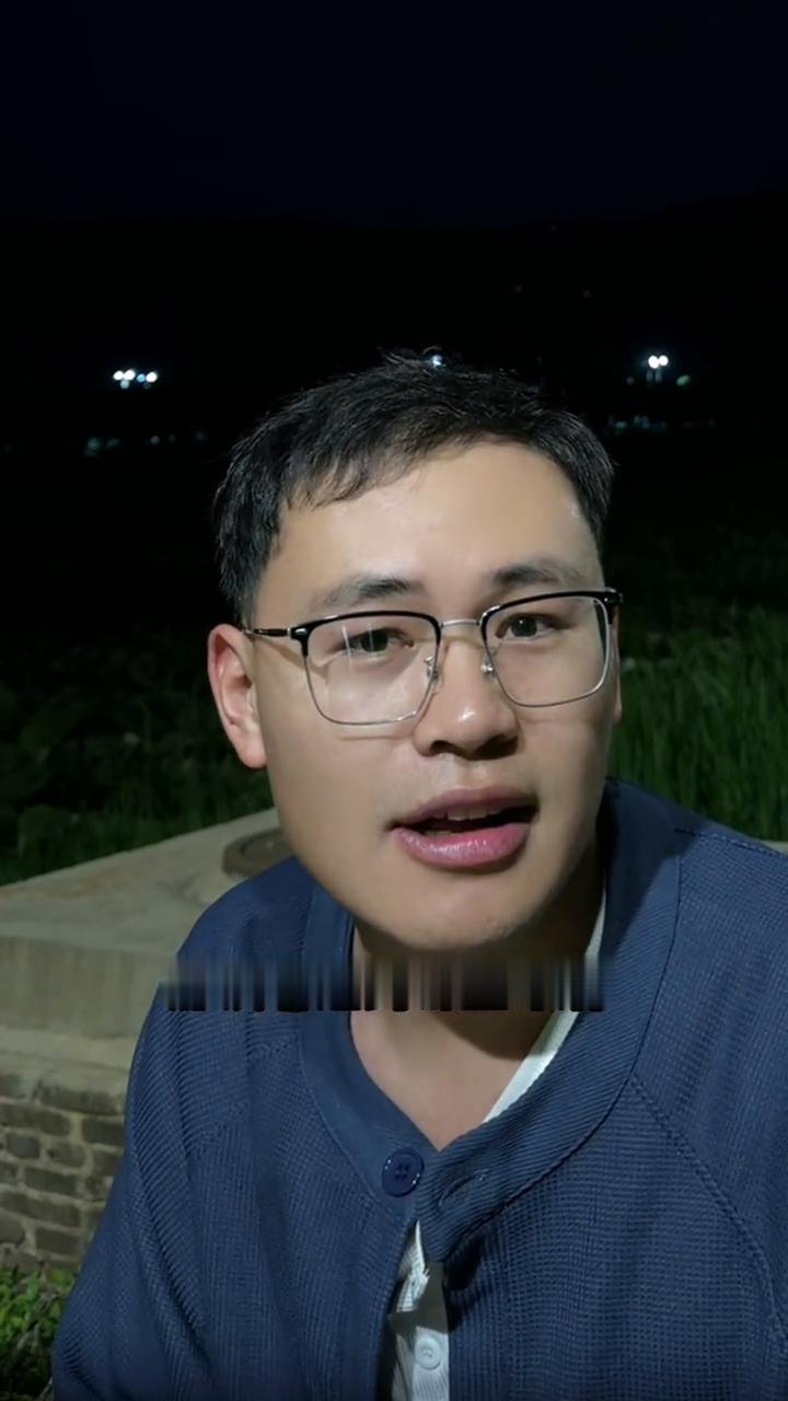 自豪吧高考。
你就自豪吧！各位考生，你的高考试卷保密等级和核武器是一样的，运钞车