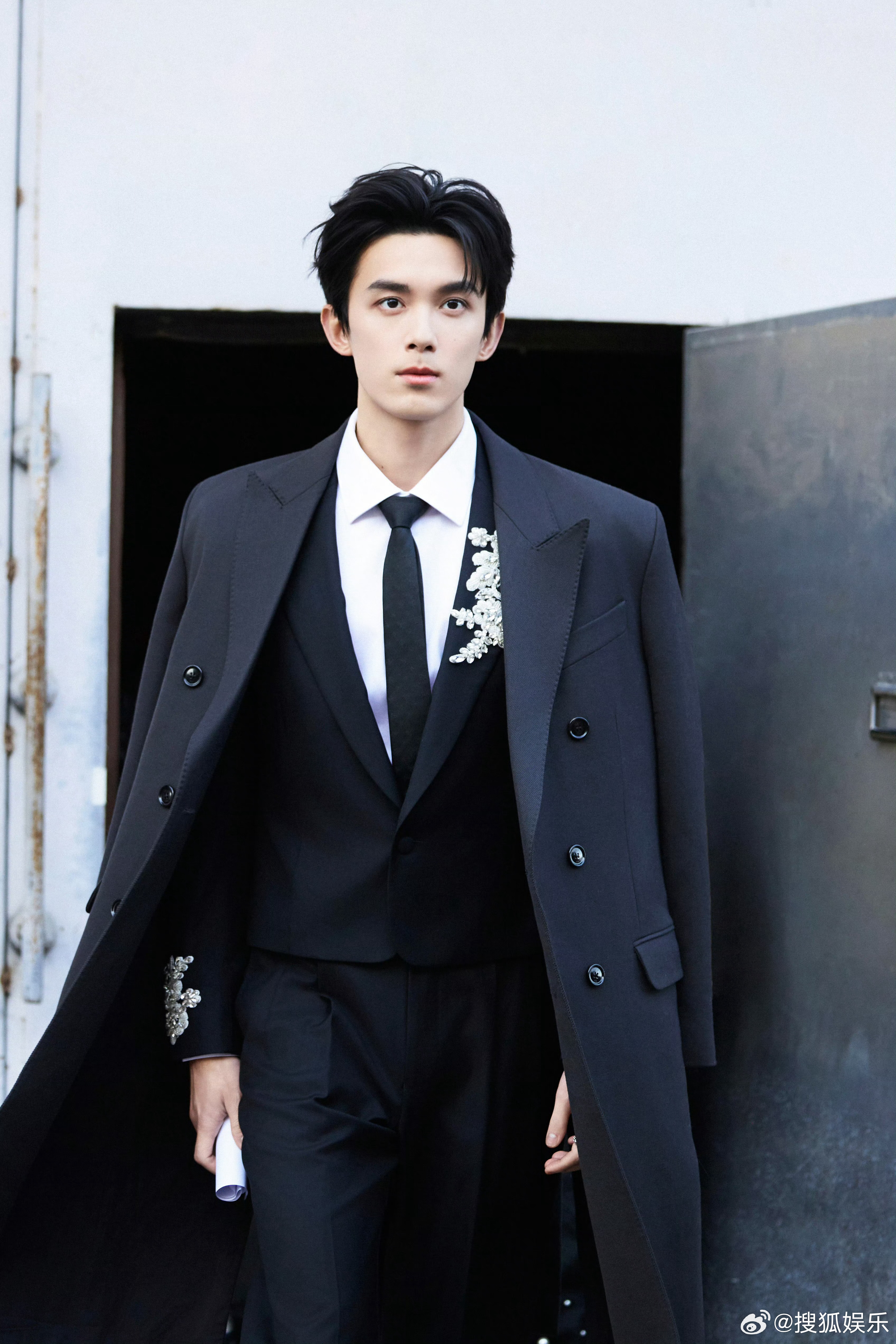 吴磊对接辟谣琅琊榜3相关爆料吴磊对接发文否认 网传琅琊榜3吴磊换张凌赫的消息：“