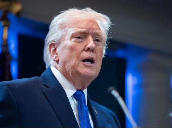 美军伤亡还是瞒不住了！这下，特朗普可能人要麻了。
 
3月7号一早，特朗普刚结束